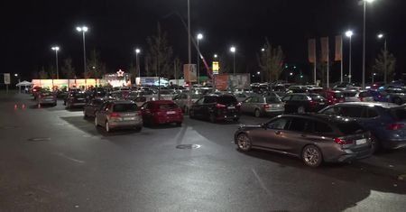 Niemiecki kościół zorganizował… mszę drive-in