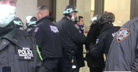 Starcia z policją w Nowym Jorku. Przeciwnicy D. Trumpa aresztowani