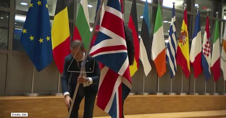 Z siedziby Rady Europejskiej w Brukseli wyniesiono brytyjską flagę