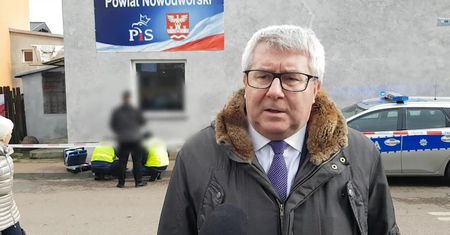 Atak na biuro poselskie R. Czarneckiego. Europoseł twierdzi, że zostało ostrzelane z broni pneumatycznej