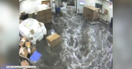 Fala powodziowa wdarła się do szpitala w Massachusetts. Dramatyczne nagranie z kamer monitoringu