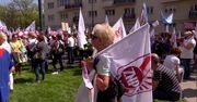 Nauczyciele domagają się podwyżek i odwołania minister edukacji