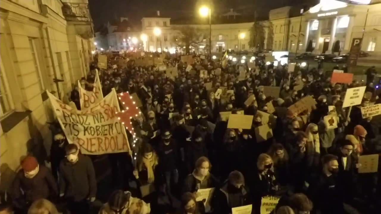 Policja: Piątkowy protest był bardzo spokojny. 37 osób zostało zatrzymanych