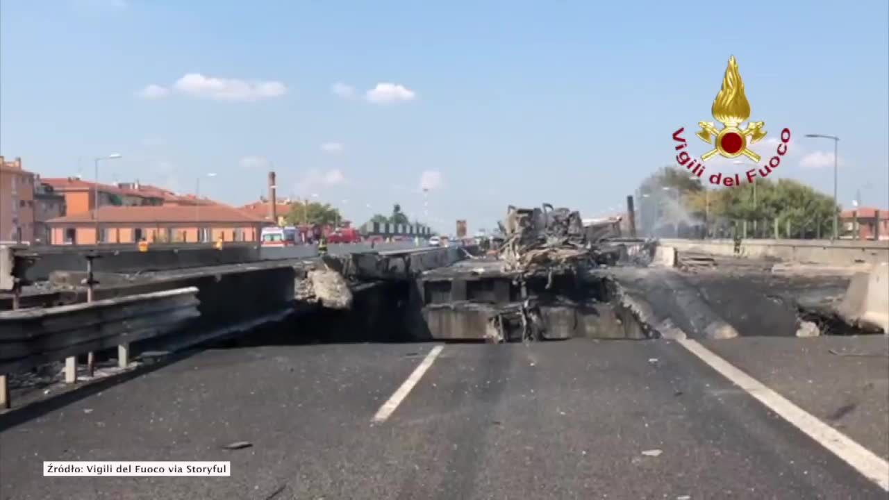 Kilkadziesiąt spalonych samochodów i zawalony wiadukt. Włoscy strażacy usuwają zniszczenia po eksplozji cysterny pod Bolonią