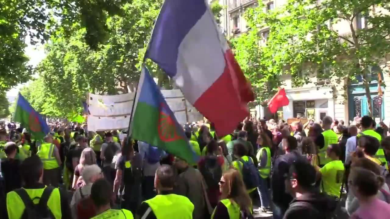 Zamieszki w Paryżu. „Żółte kamizelki” protestują już 31. tydzień z rzędu