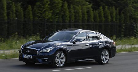 Infiniti Q70 2,2d