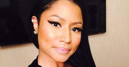 Nicki Minaj pochwaliła się krągłościami w stroju mocno uwydatniającym bujny biust