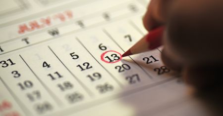 Oto 13 przesądów z całego świata, o których pewnie nie miałeś pojęcia. Pechowy nie tylko piątek 13.