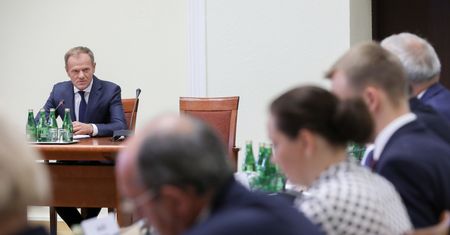 Donald Tusk przed komisją ds. VAT. "Polska nie była przypadkiem szczególnym. Teza niezgodna z faktami"