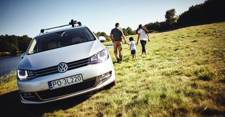 Nowy czy używany? Specjaliści policzyli, ile kosztuje auto z salonu