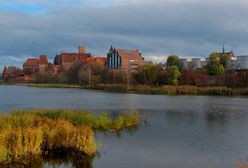 Malbork. Mężczyzna utknął w rzece. Gdy go wyciągnęli, miał 28 stopni