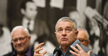Władysław Frasyniuk wulgarnie. Atakował ze sceny działaczy PiS