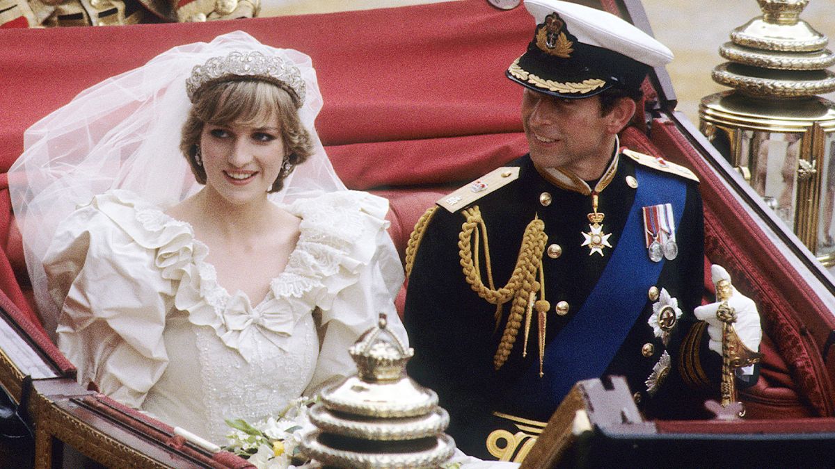 Ksieżna Diana i król Karol (fot. GettyImages)