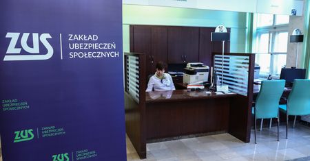 Pozwy przeciwko ZUS zaleją polskie sądy? Tysiące osób może domagać się wyższych emerytur