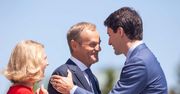 Donald Tusk z żoną na szczycie G7. Kolorowe sukienki pań i buziaki między panami