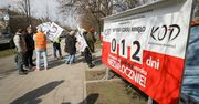 KOD kończy protest przed Kancelarią Premiera. Opublikowano wyroki