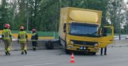 Warszawa. Wypadek na S8. Ciężarówka uderzyła w barierkę