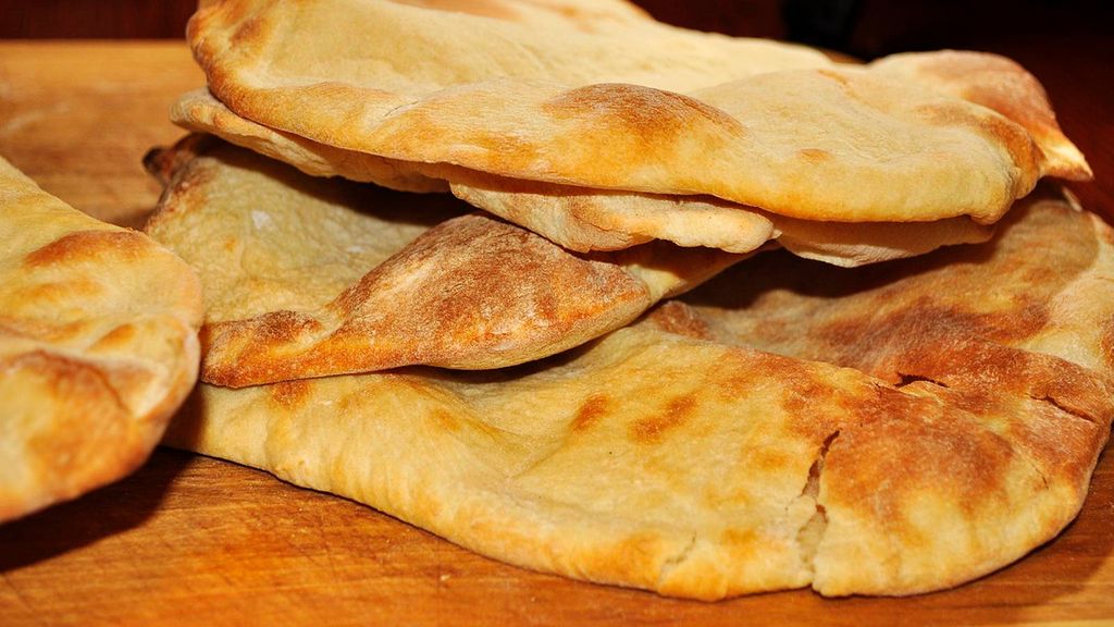 Chlebek pita z pełnego ziarna