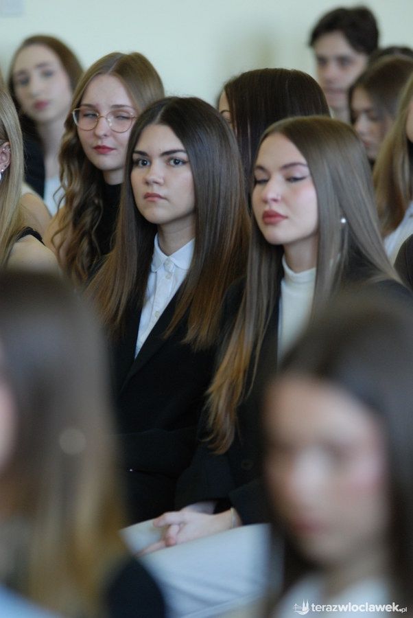 zakończenie roku maturzystów w III LO we Włocławku