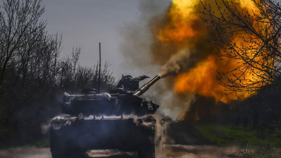 Ukrainian soldiers on the frontline in Donetsk Oblast
AVDIIVKA, UKRAINE - APRIL 17: A Ukrainian tank opens fire on targets to support infantry units on the frontlines amid the Russia-Ukraine war in Avdiivka, Donetsk Oblast, Ukraine on April 17, 2023. Muhammed Enes Yildirim / Anadolu Agency/ABACAPRESS.COM 
Dostawca: PAP/Abaca
AA/ABACA
Military Vehicle, Tank