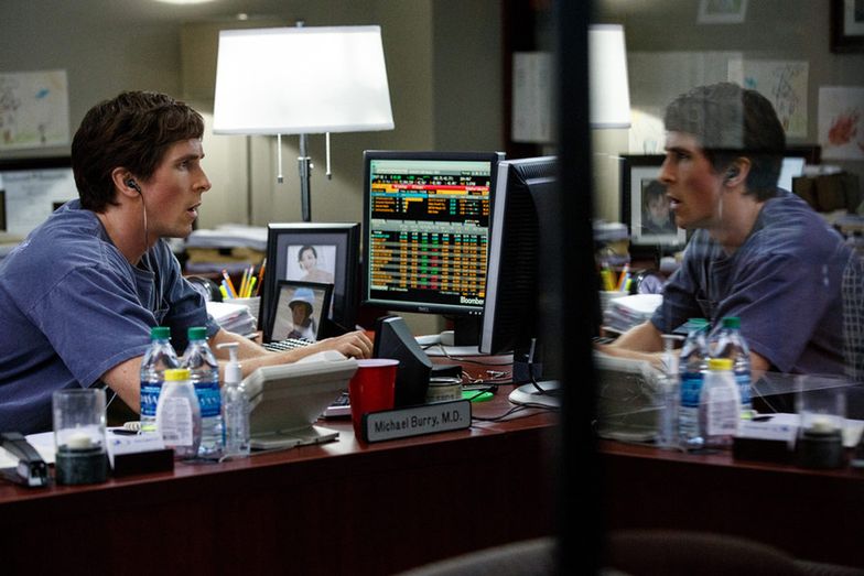 Christian Bale jako Michael Burry w filmie Big Short