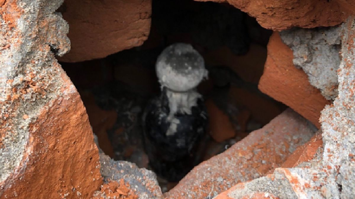 Butelka znajdowała się w wieży kościoła. 