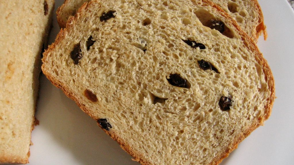 Wzbogacony chleb z rodzynkami