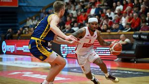 Huknął o parkiet. Co z graczem Energa Czarnych?