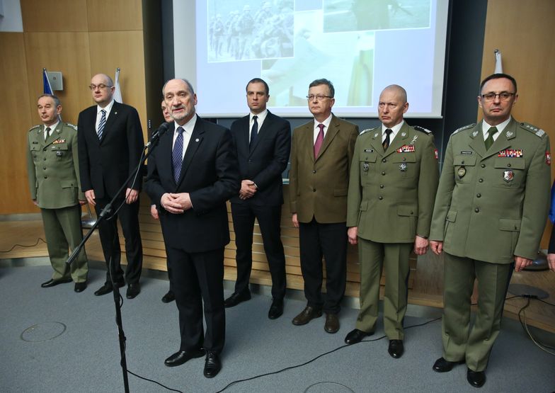 Macierewicz o 100 dniach w MON