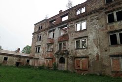 Zrujnowane rezydencje i pałace na terenie Dolnego Śląska. Spotkał je marny los