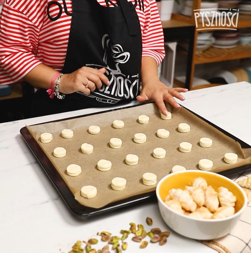 Simple biscuits