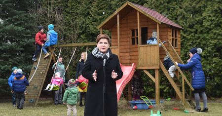 Premier o kolejnych elementach Programu 500+ i wspieraniu małych firm