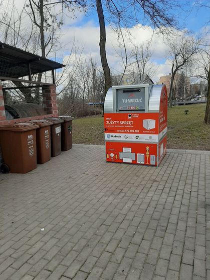 Rybnik. W mieście stanęły kontenery na elektrośmieci.