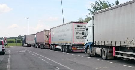 Kierowcy tirów mają dość. Na piątek zapowiadają strajk na wszystkich drogach