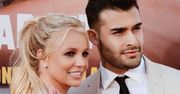 Britney Spears dodała zdjęcie z chłopakiem z okazji 39. urodzin. Fani biją na alarm: "To wygląda, jakby on miał ją zaraz UDUSIĆ" (FOTO)