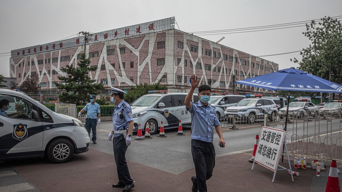 Jedno z ognisk wykryto na jednym z największych rynków hurtowych w Pekinie. 