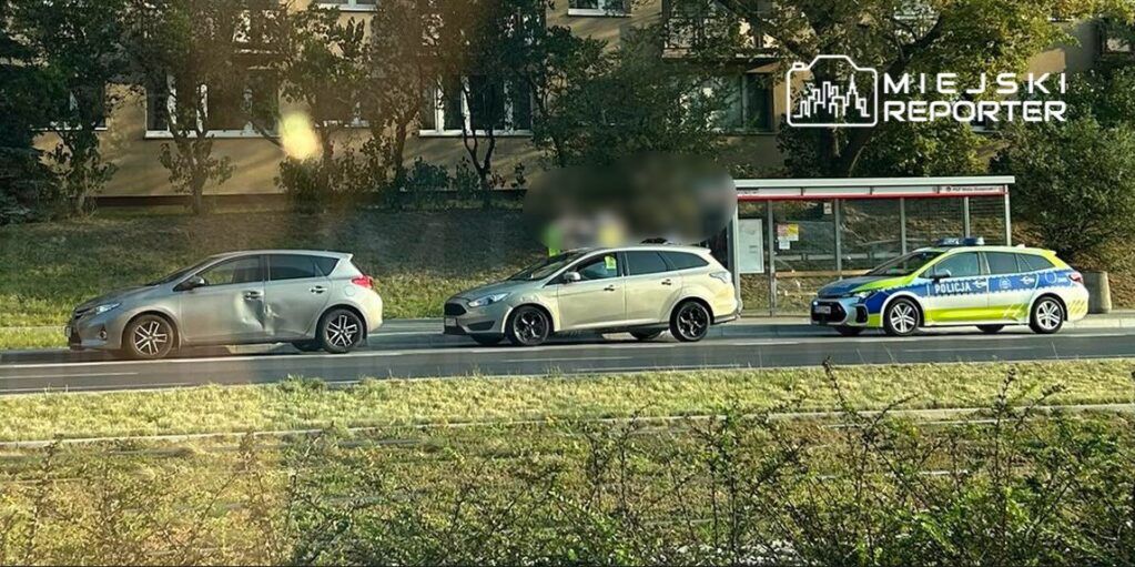 Warszawa: Zderzenie Forda z Toyotą na Rondzie Tybetu