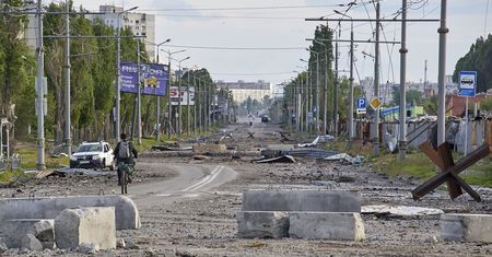 Rosjanie chcą przekupić mieszkańców Mariupola. Odszkodowanie za fałszywe zeznania