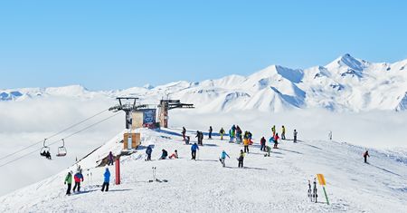 Ferie zimowe. Zakopane, Włochy i Gruzja najbardziej interesują Polaków