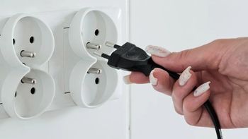 Odłącz toster natychmiast. To może wywołać pożar