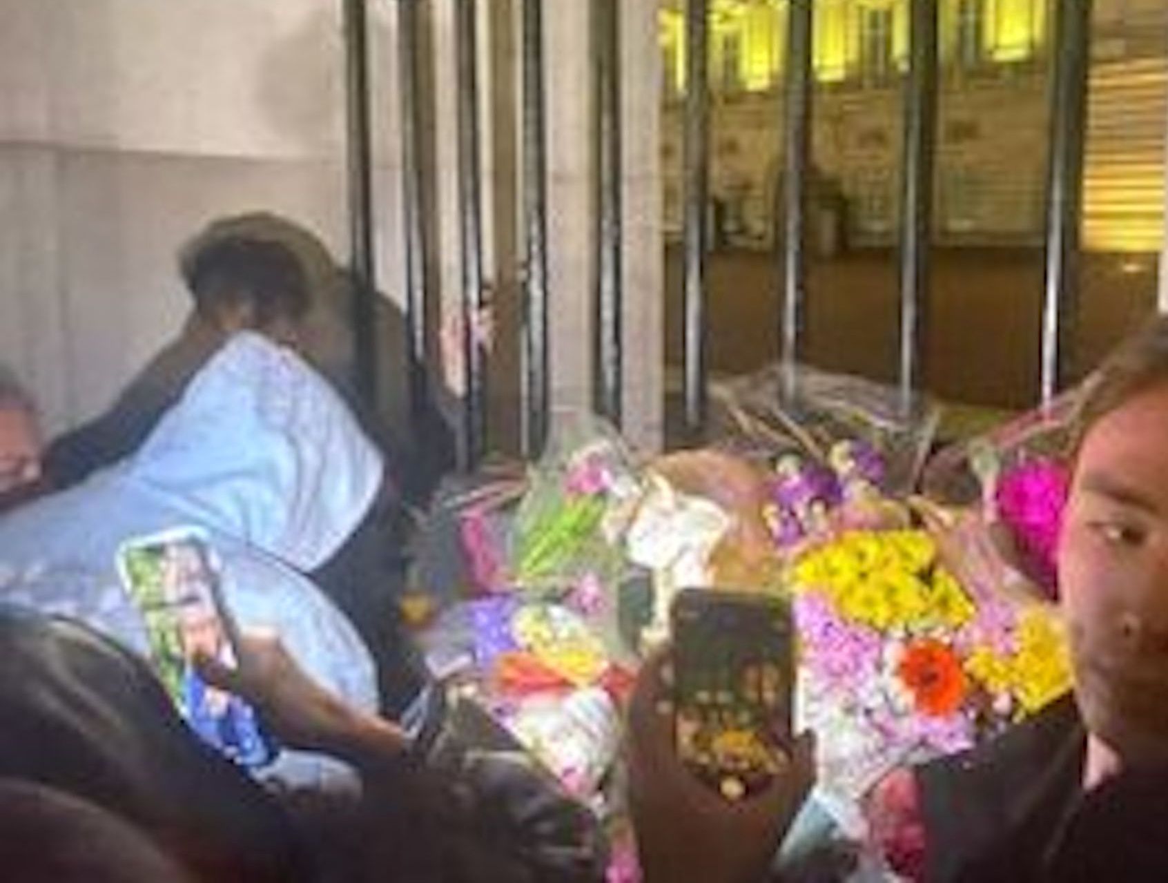 Mieszkańcy Londynu są pogrążeni w żałobie po odejściu królowej 