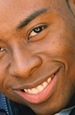 Justin Hires zamiast Chrisa Tuckera w "Godzinach szczytu"