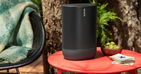 Sonos Move, przenośny głośnik może być świetnym prezentem dla domowników