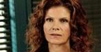 Lolita Davidovich nadopiekuńczą matką Scotta Eastwooda