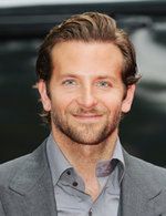 Bradley Cooper walczy o żonę zamiast Marka Wahlberga