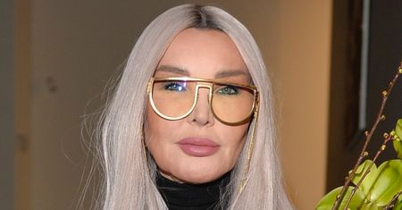 57-letnia Ewa Minge w bikini ZACHWYCA wysportowaną sylwetką. Fani komplementują: "To grzech mieć taką figurę!"