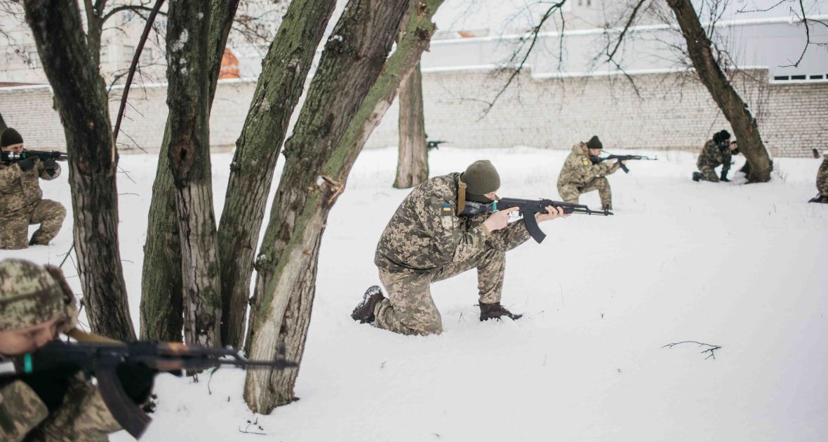 Rosjanie przerzucają wojska. Eksperci donoszą, jaki jest powód