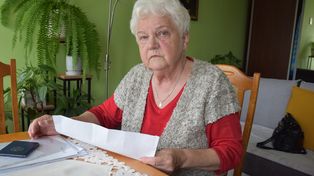Dym z papierosów trafia do jej mieszkania. Emerytka żąda od spółdzielni remontu nieszczelnej instalacji. "Chcę tylko swobodnie oddychać"
