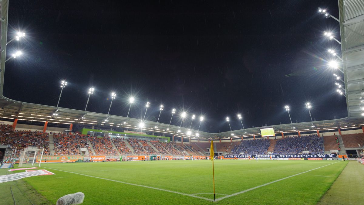 Zdjęcie okładkowe artykułu: PAP / Jakub Kaczmarczyk / Na zdjęciu: Stadion Zagłębia Lubin