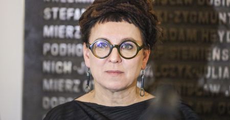 Afera z festiwalem Tokarczuk. Internauci zaśmiewają się w najlepsze